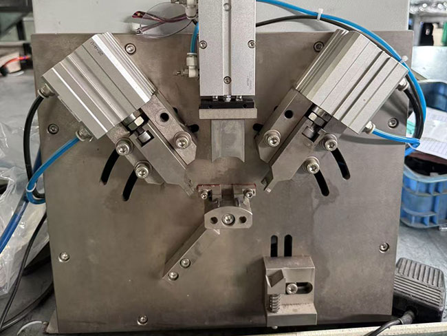 stainless steel single ear hose clamps machine